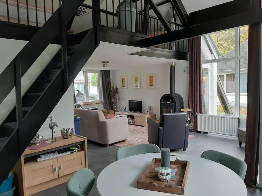 Vrijstaande Recreatievilla Met Ruime Omheinde Tuin Posterholt Luaran gambar